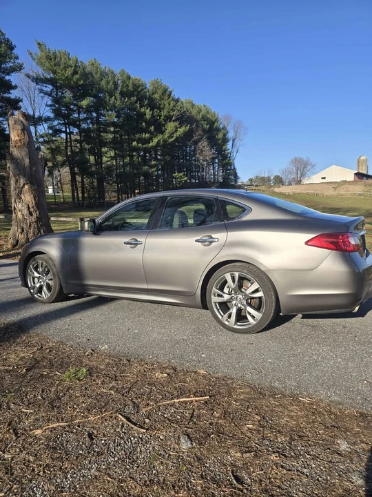 2011 Infiniti M/Q70 4th Gen - Image 9 of 16