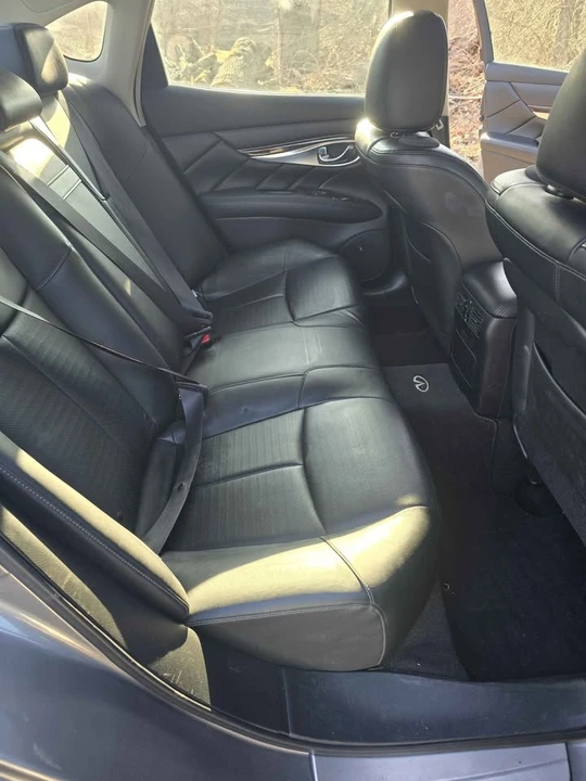 2011 Infiniti M/Q70 4th Gen - Image 13 of 16