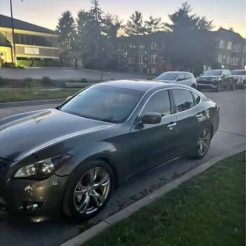 2011 Infiniti M37 Sport