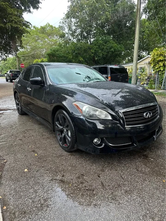 2011 Infiniti M/Q70 4th Gen - Image 2 of 10