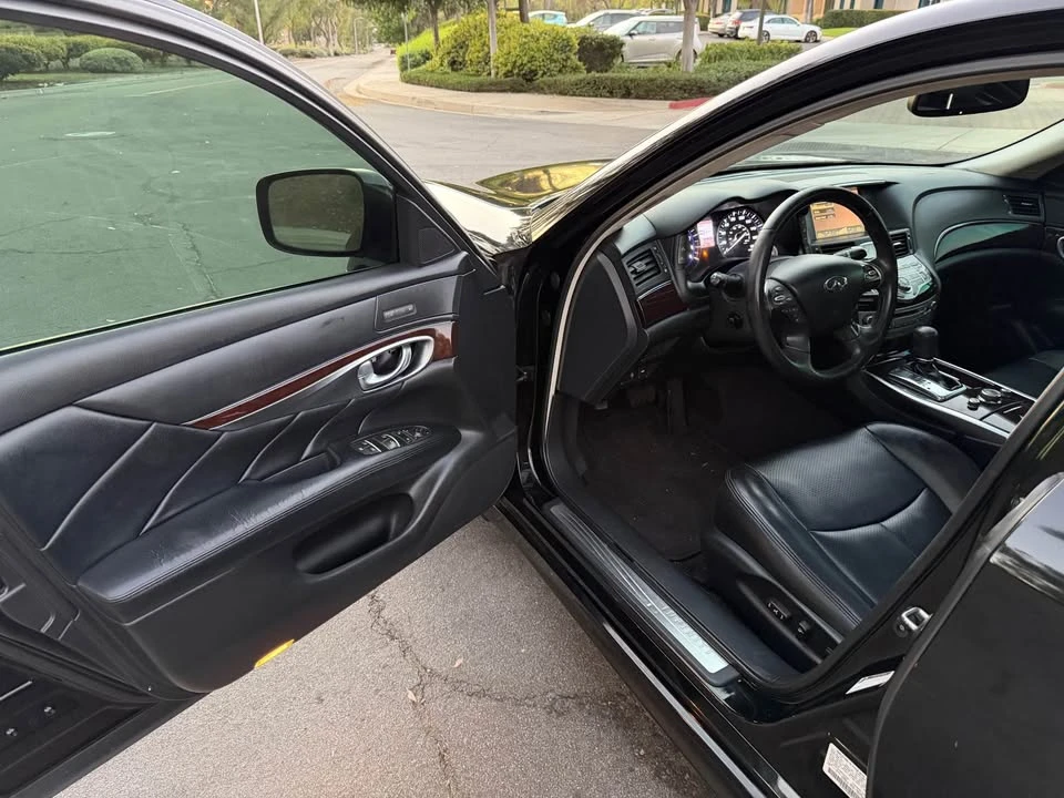 2011 Infiniti M/Q70 4th Gen - Image 8 of 15