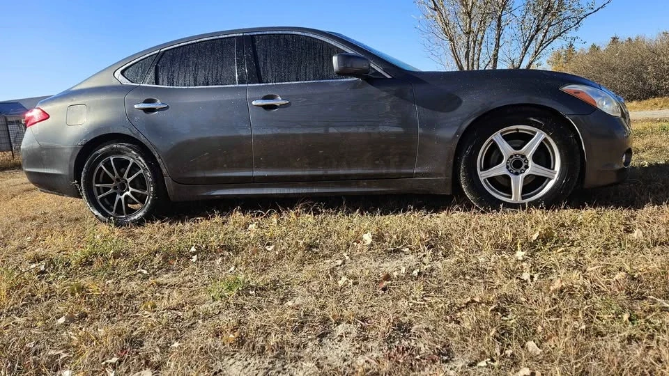 2011 Infiniti M/Q70 4th Gen - Image 8 of 13
