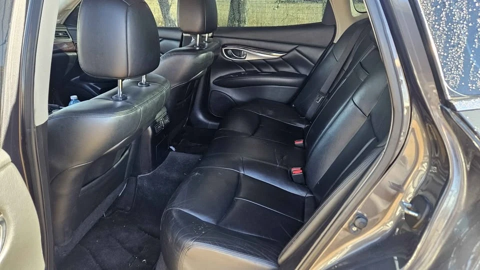 2011 Infiniti M/Q70 4th Gen - Image 11 of 13
