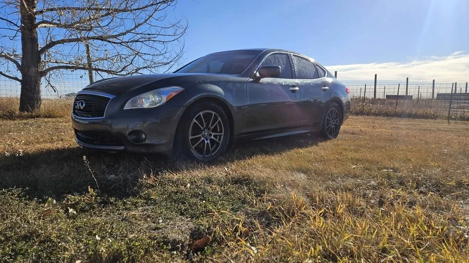 2011 Infiniti M/Q70 4th Gen - Image 2 of 13