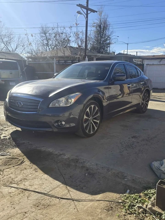 2011 Infiniti M/Q70 4th Gen - Image 2 of 13