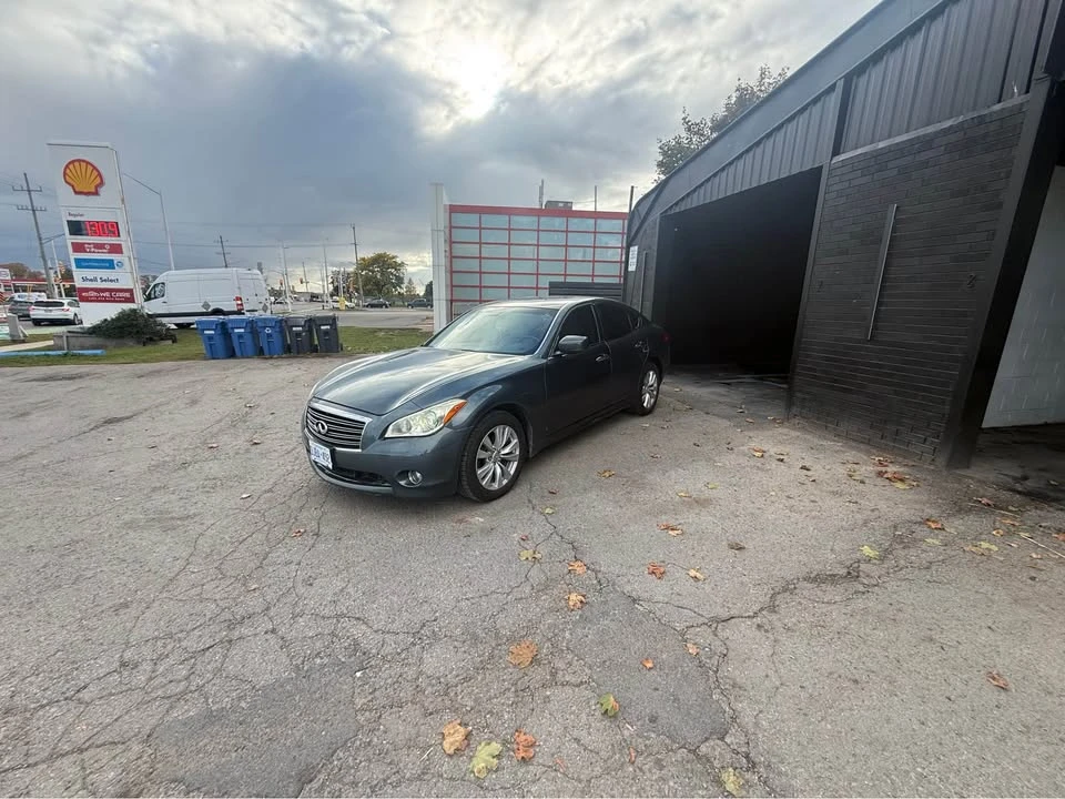 2011 Infiniti M 3rd Gen - Image 2 of 12