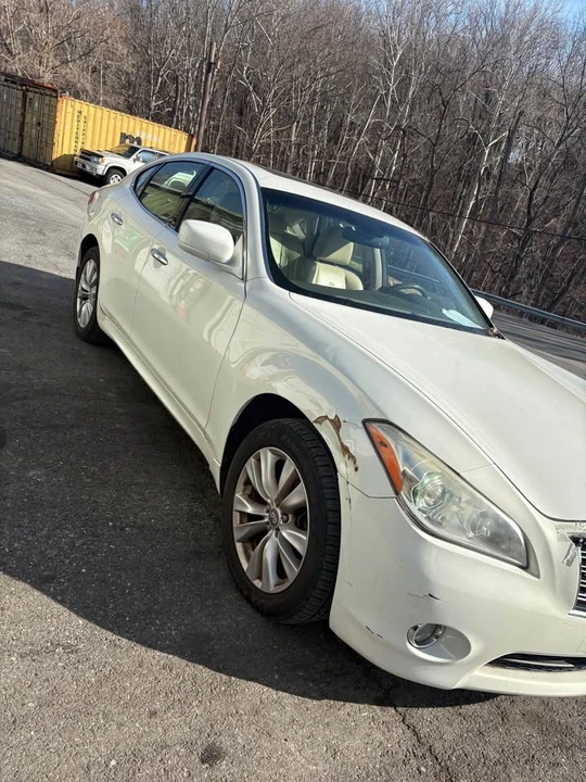 2011 Infiniti M/Q70 4th Gen - Image 3 of 12
