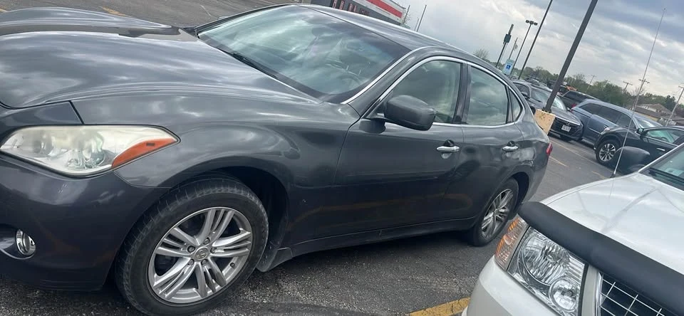 2011 Infiniti M/Q70 4th Gen - Image 2 of 4