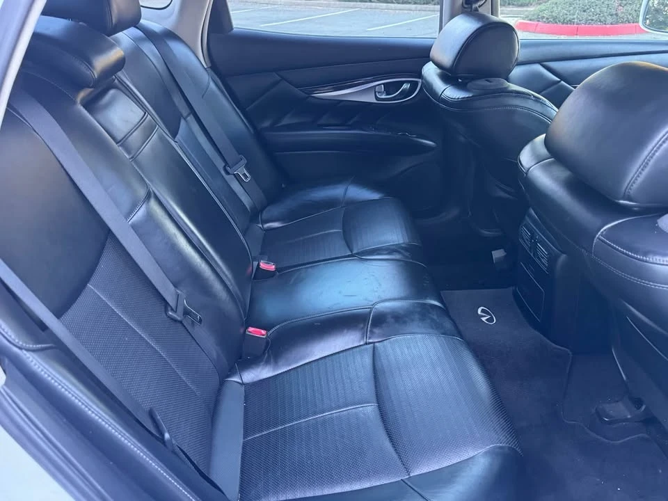2011 Infiniti M/Q70 4th Gen - Image 8 of 12