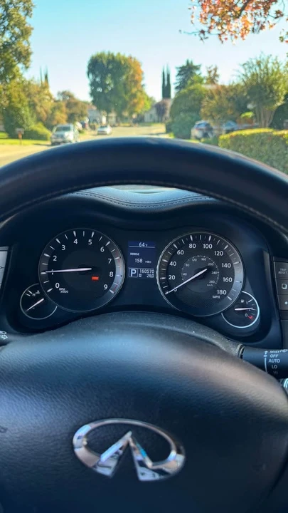 2011 Infiniti M/Q70 4th Gen - Image 10 of 11