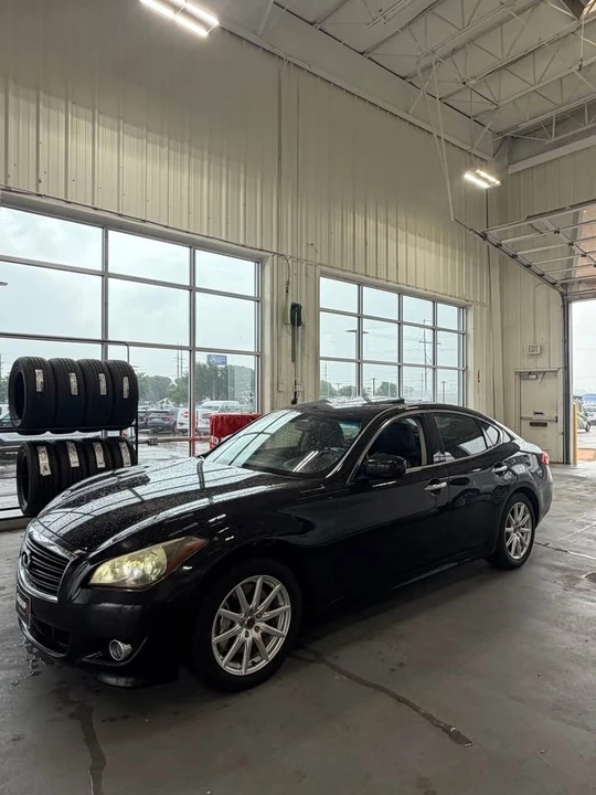 2011 Infiniti M/Q70 4th Gen - Image 7 of 9
