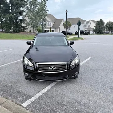 2011 Infiniti M56S Sport