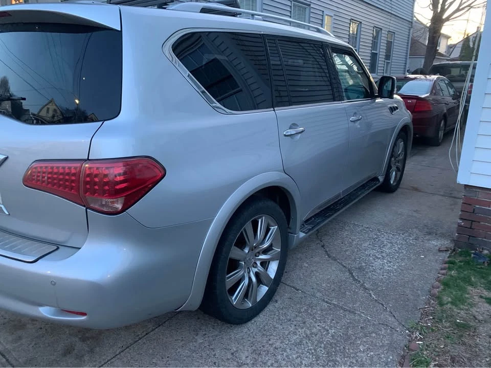 2011 Infiniti QX80 - Image 3 of 6