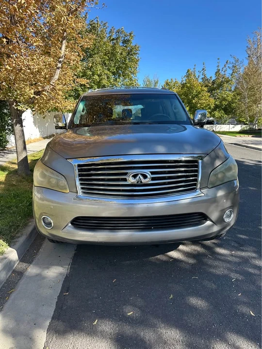2011 Infiniti QX80 - Image 6 of 8