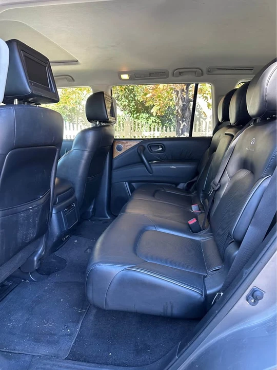 2011 Infiniti QX80 - Image 8 of 8