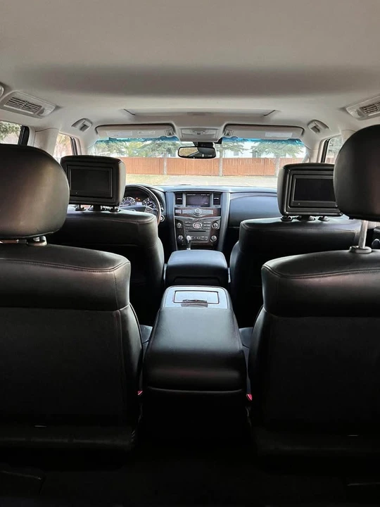 2011 Infiniti QX80 - Image 12 of 14