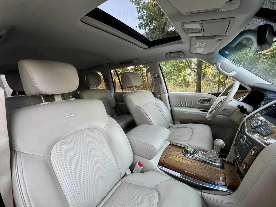 2011 Infiniti QX80 - Image 12 of 16