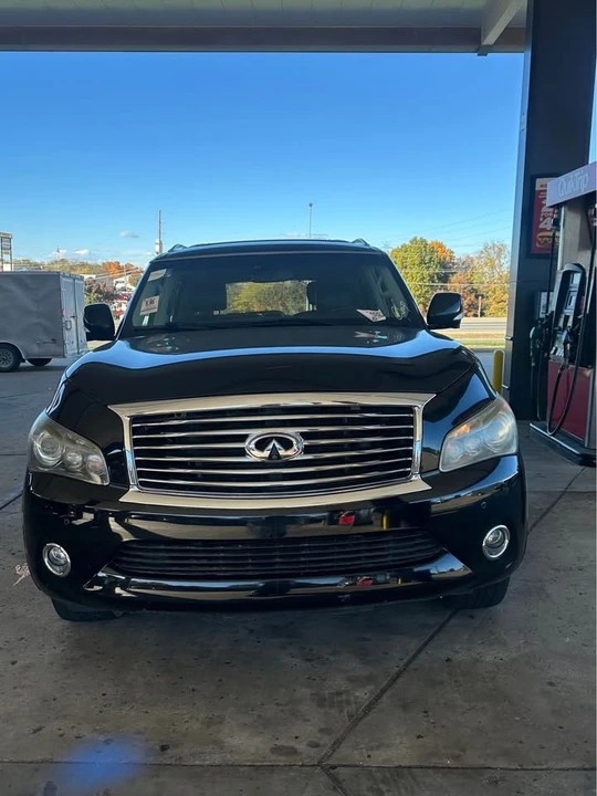 2011 Infiniti QX80 - Image 6 of 12