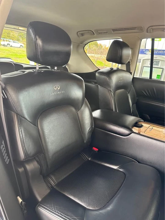 2011 Infiniti QX80 - Image 6 of 11
