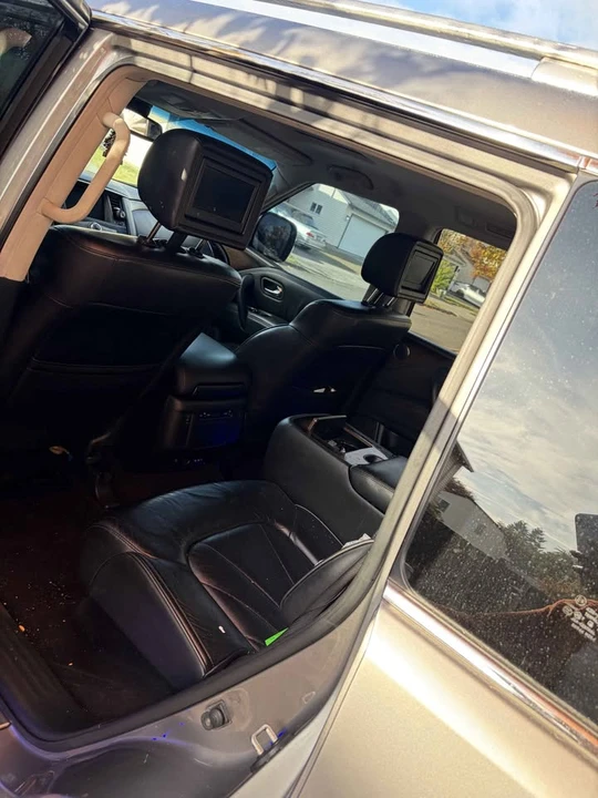 2011 Infiniti QX80 - Image 8 of 9