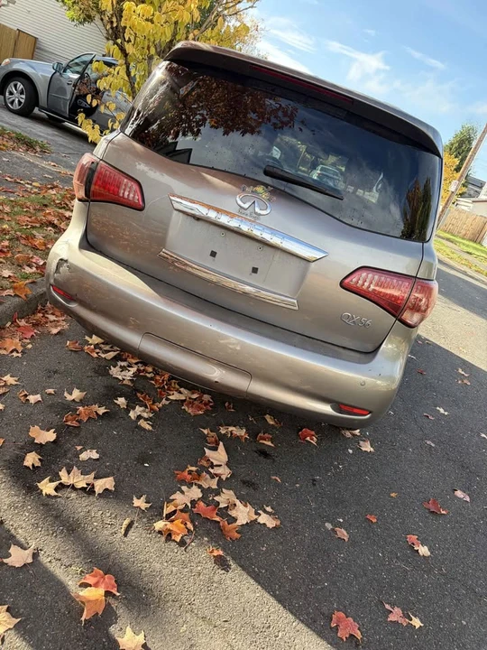 2011 Infiniti QX80 - Image 3 of 9