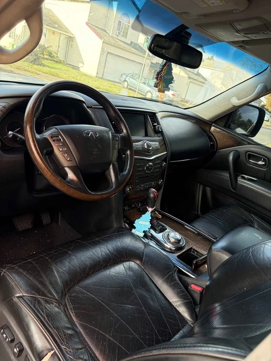 2011 Infiniti QX80 - Image 6 of 9