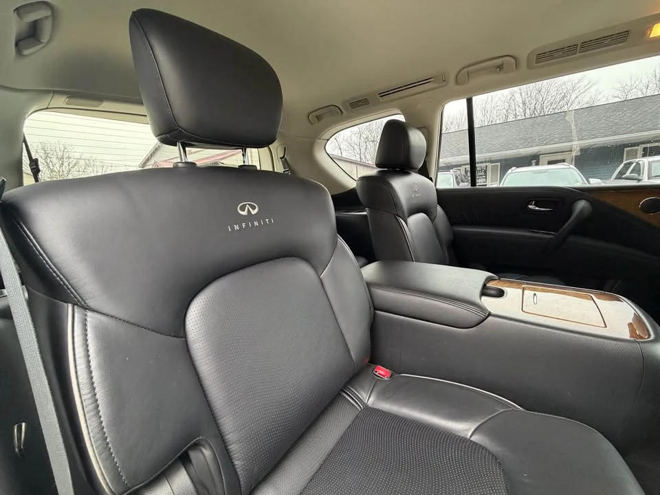 2011 Infiniti QX80 - Image 11 of 20