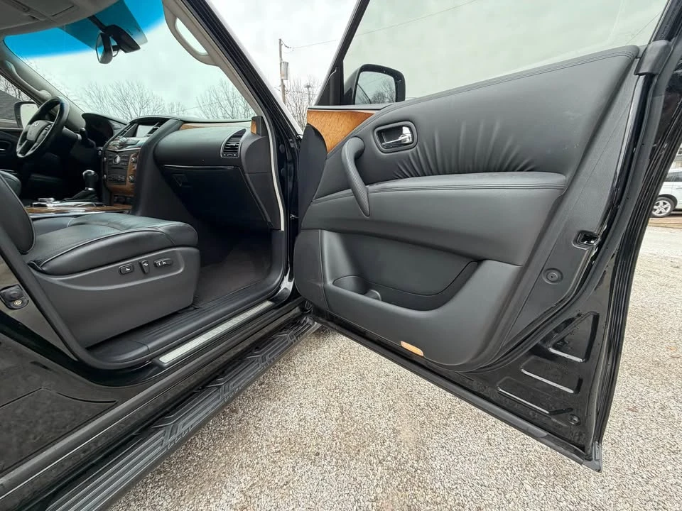 2011 Infiniti QX80 - Image 6 of 20