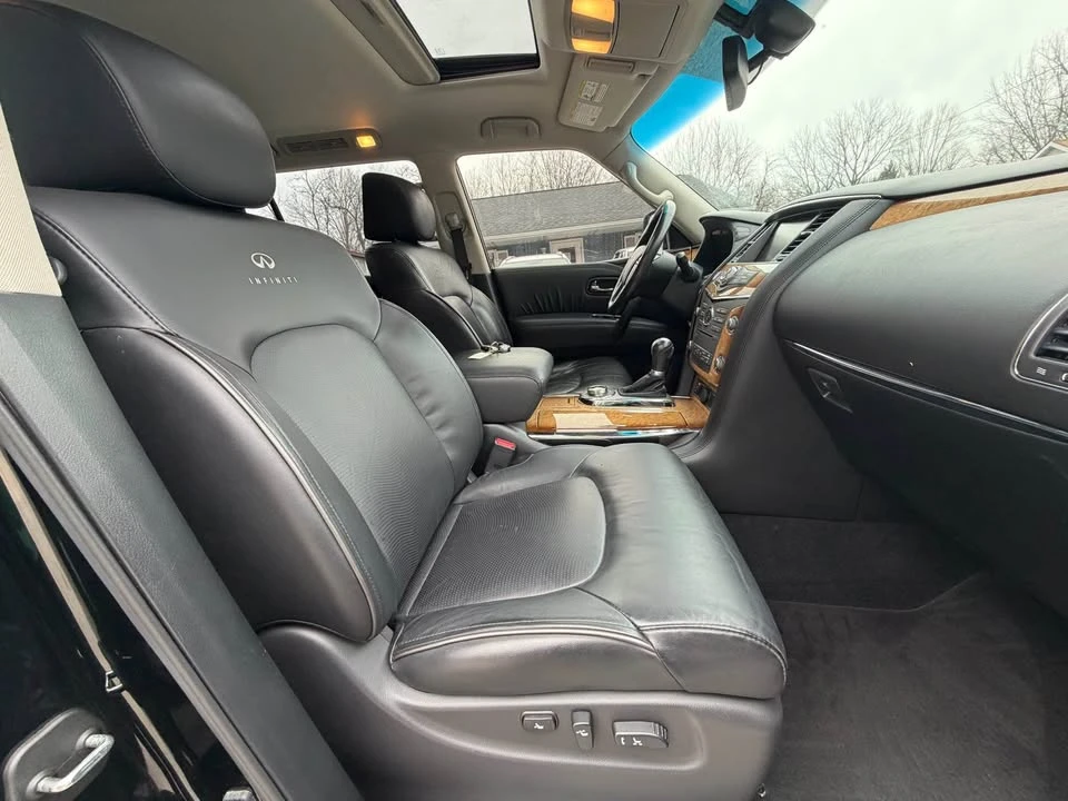 2011 Infiniti QX80 - Image 7 of 20