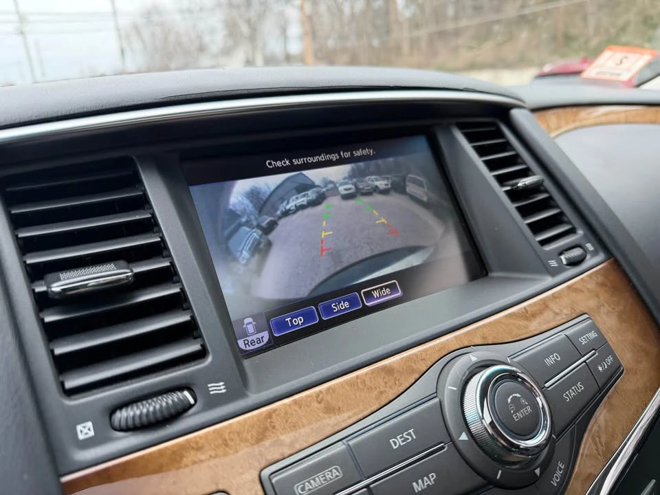 2011 Infiniti QX80 - Image 19 of 20