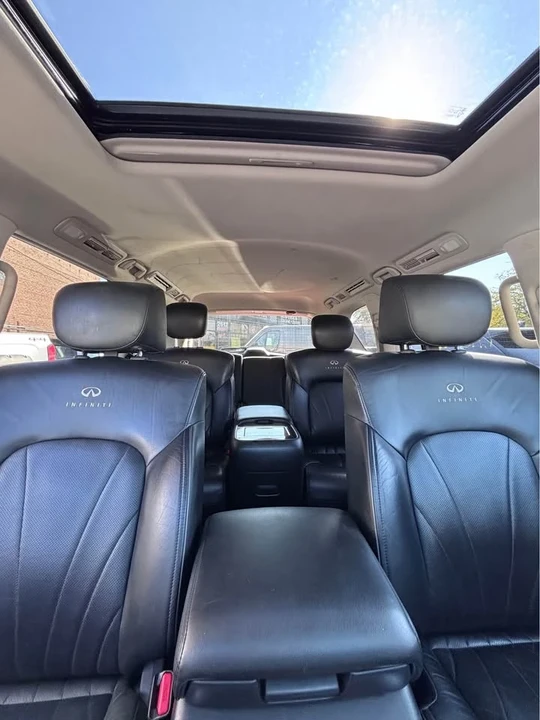 2011 Infiniti QX80 - Image 3 of 4
