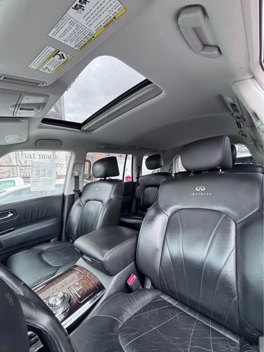2011 Infiniti QX80 - Image 4 of 6