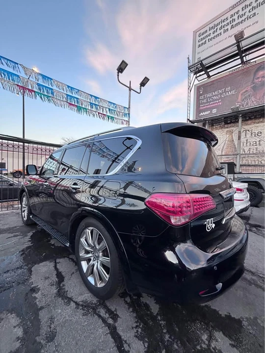 2011 Infiniti QX80 - Image 6 of 6