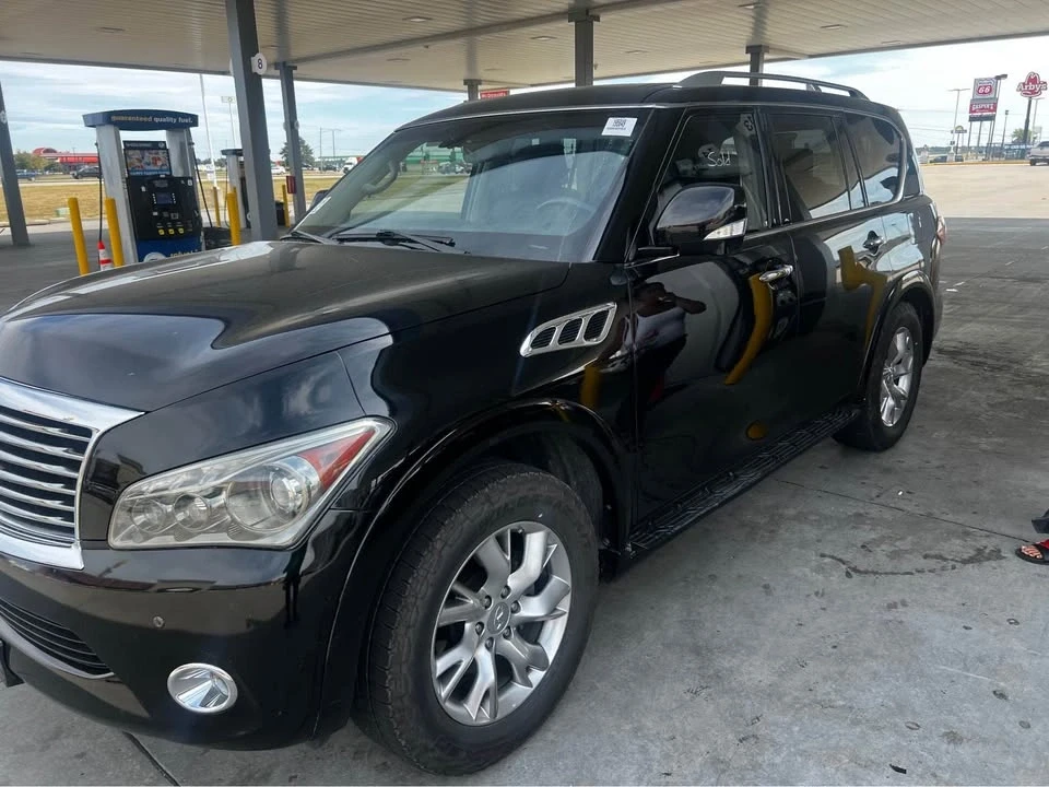 2011 Infiniti QX80 - Image 3 of 10