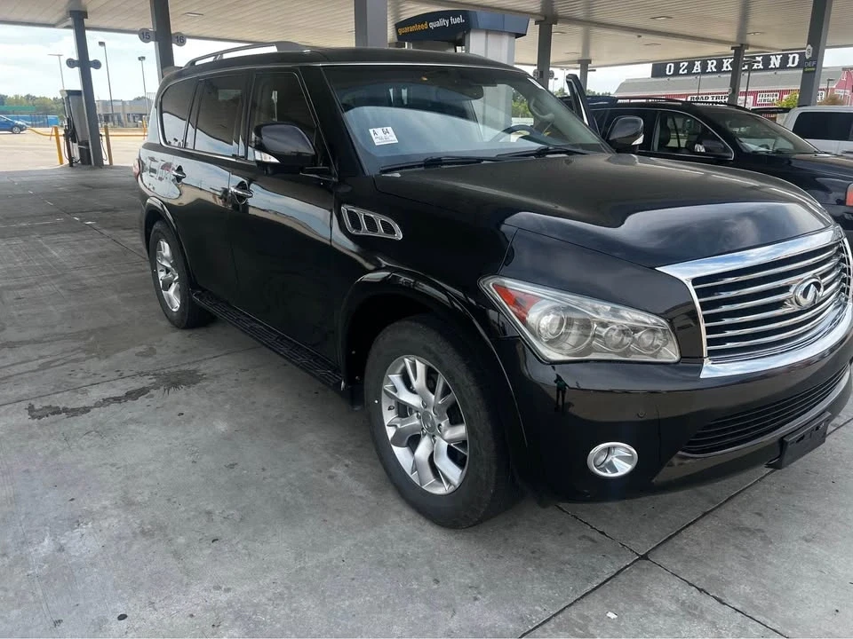 2011 Infiniti QX80 - Image 5 of 10