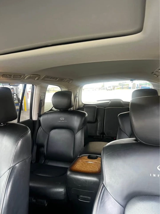 2011 Infiniti QX80 - Image 6 of 10