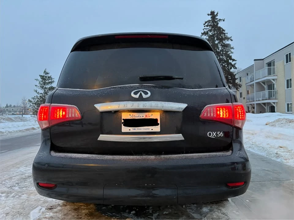 2011 Infiniti QX80 - Image 2 of 15