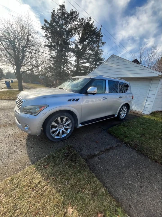 2011 Infiniti QX80 - Image 2 of 7