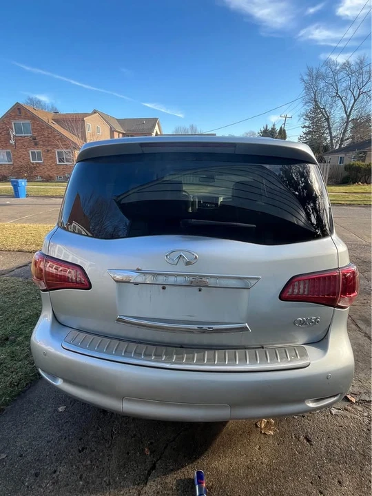 2011 Infiniti QX80 - Image 5 of 7