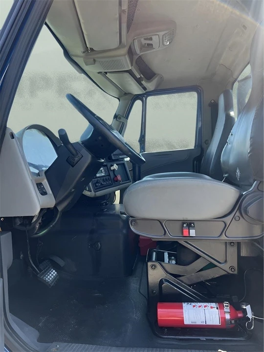 2011 International - Image 12 of 12