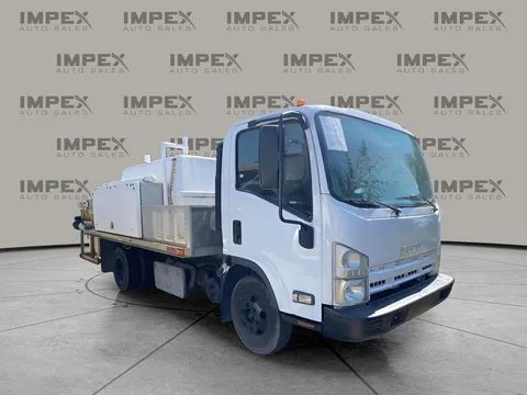 2011 Isuzu NPR-HD