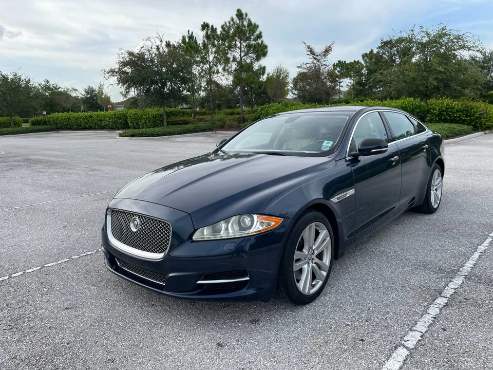 2011 Jaguar X351 XJ - Image 2 of 10