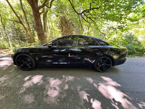 2011 Jaguar XJ Base