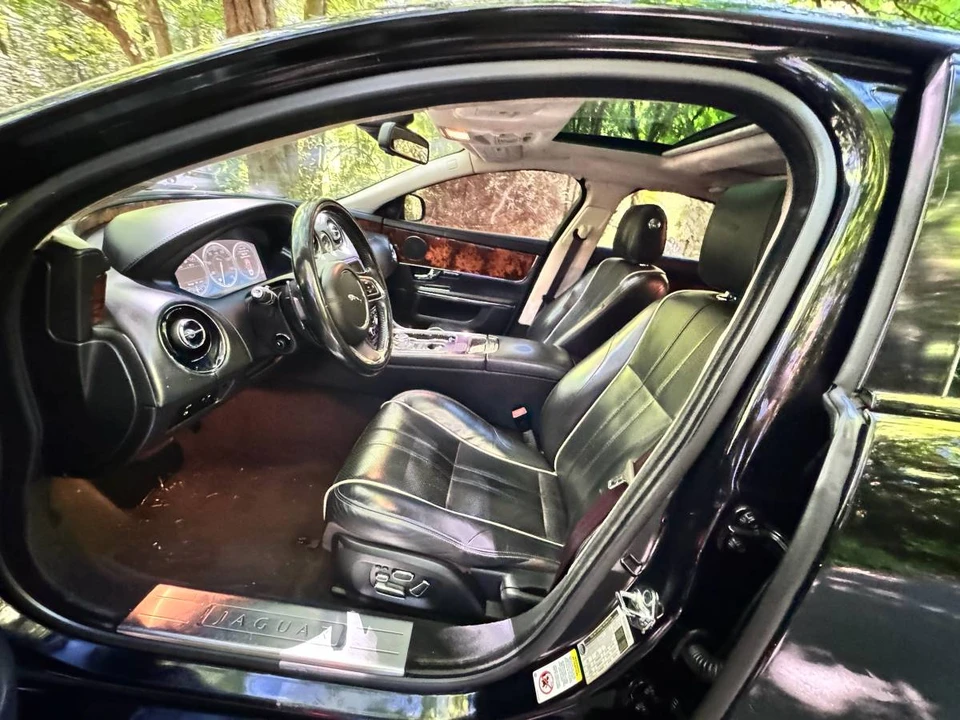 2011 Jaguar X351 XJ - Image 9 of 22