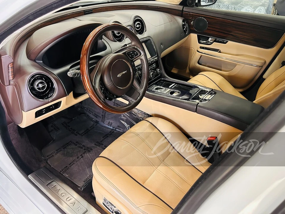2011 Jaguar X351 XJ - Image 4 of 18
