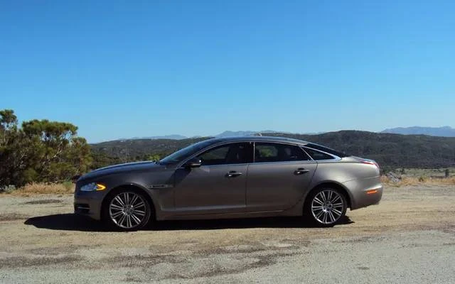 2011 Jaguar X351 XJ - Image 2 of 4