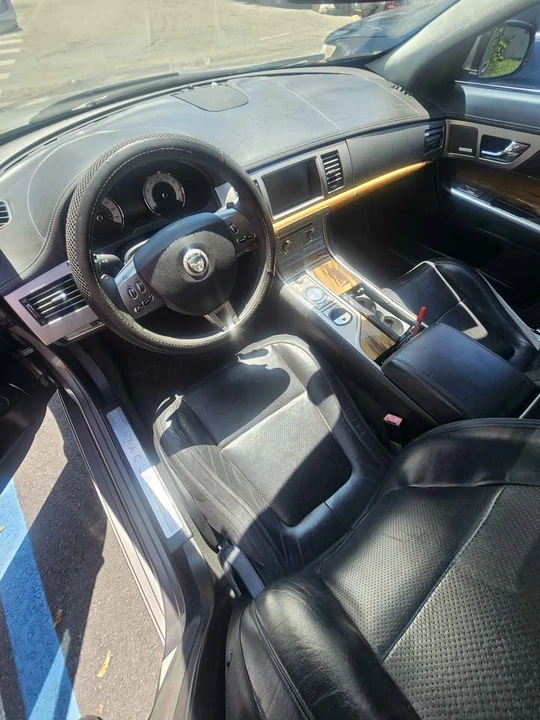 2011 Jaguar XE - Image 7 of 9