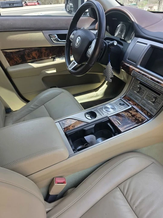 2011 Jaguar X250 XF - Image 9 of 10