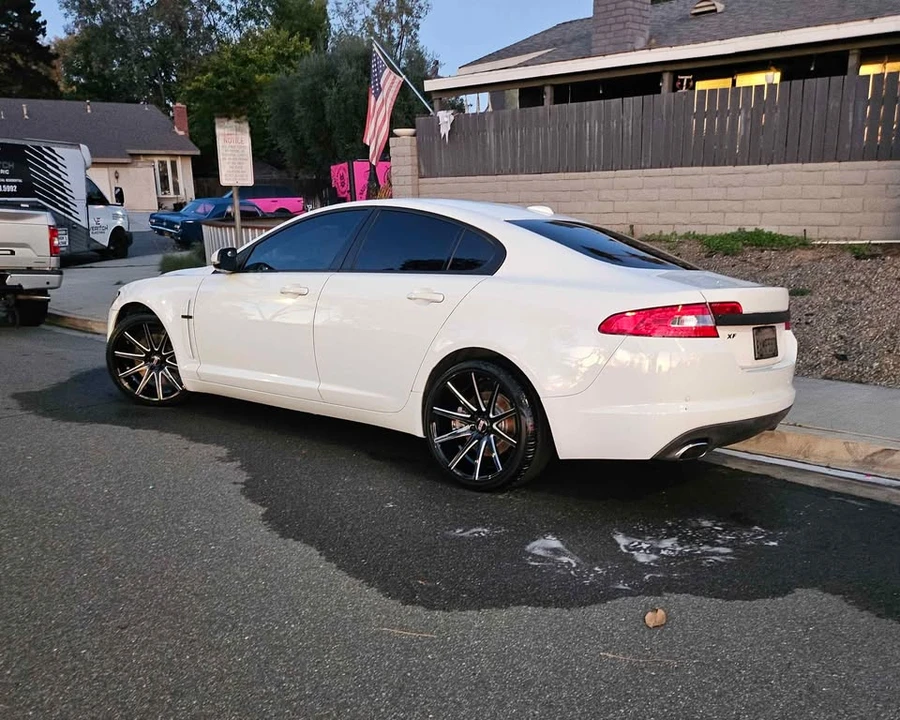 2011 Jaguar X250 XFR - Image 5 of 10