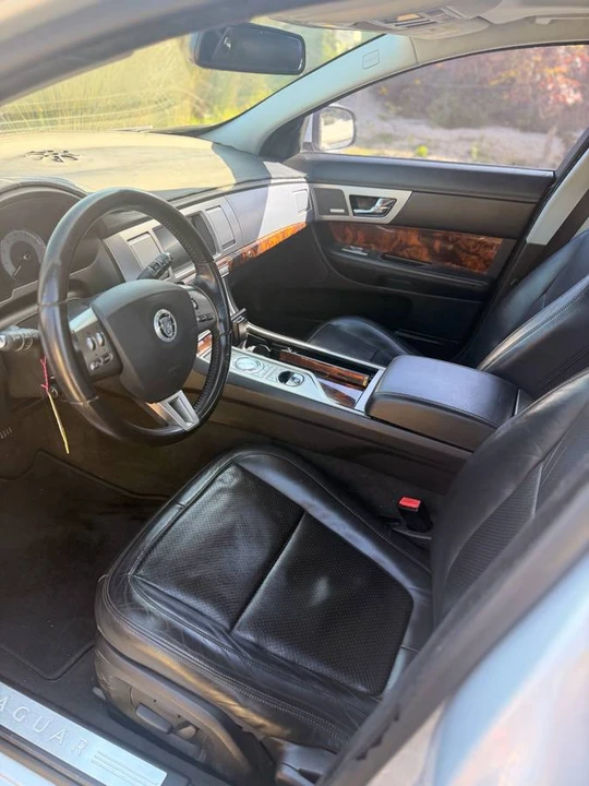 2011 Jaguar X250 XF - Image 2 of 8